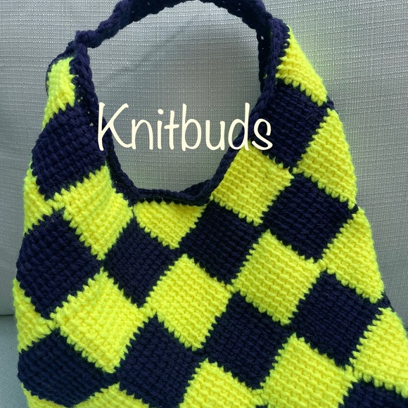 Handmade Knitbuds crocheted bags.  Original pattern Prada Bag- MarniMarket - Picture 2 of 3